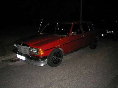 Keywords: Mercedes;W123, 200D