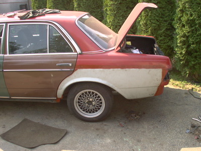Keywords: Mercedes; W123; 200D; Restauration